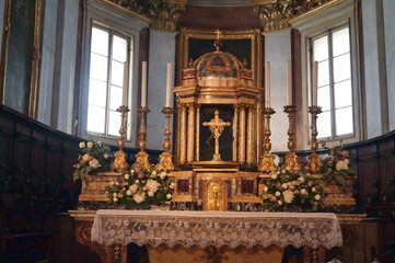 Wall Mural - Interior of the Cathedral of San Rufino in Assisi, Italy