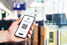 Covid Pass Certificate At Airport. Digital Corona Virus Vaccine Document In Phone. Electronic Proof Of Coronavirus Vaccination. International Travel Control And Check At Border For EU Coronapass.