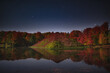Branitzer Park Wasserpyramide bei Nacht im Herbst