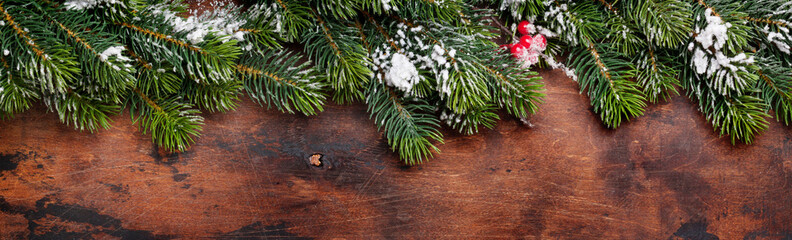 Aufkleber - Christmas fir tree branch covered by snow