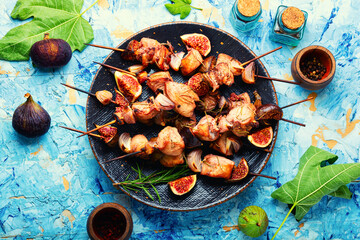 Canvas Print - BBQ with chicken and figs