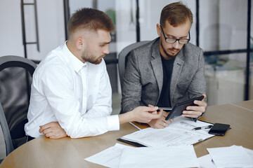 Wall Mural - Colleagues hold a meeting