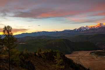 Wall Mural - sunset over the mountains