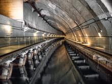 Underground Tunnel Structure With Water Channel