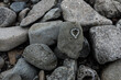 Herzsymbol im Stein