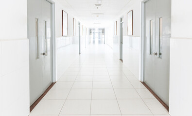 Canvas Print - Empty long corridor in hospital