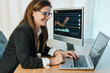 Content woman trading online on binary option