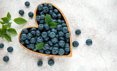 Wall Mural - Blueberries on concrete background