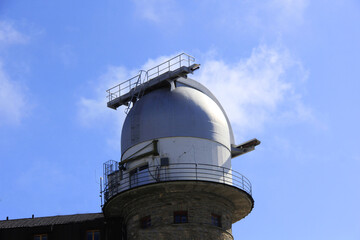 Poster - observatoire dans les Alpes Suisse