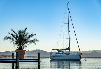 Canvas Print - Sailboat at the Starnberger See lake - Tutzing