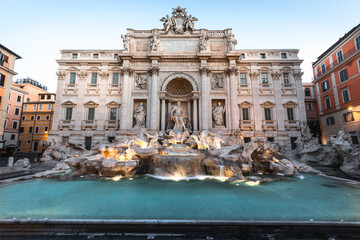 Wall Mural - View of Fontana di Trevi fountain, in Roma, Lazio, Italy..