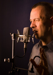 Poster - Voiceover artist voice actor studio