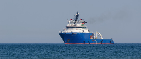 OFFSHORE SHIP - Platform supply vessel at sea