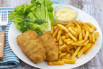 Sticker - Fish and chips, sauce et salade