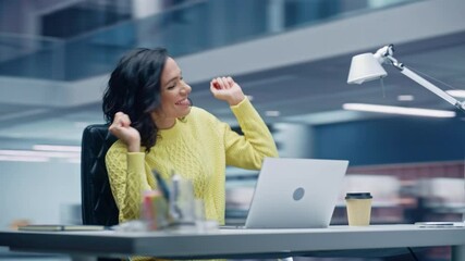 Poster - 360 Degree Office: Smiling Hispanic Businesswoman Sitting at Desk Working on Computer, Dances while Listening Music. Latin Female Entrepreneur is Happy, Joyful, having Fun. Moving Around Tracking Shot