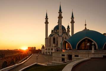 Wall Mural - Kazan at sunset, Tatarstan, Russia. Kul Sharif mosque in Kazan Kremlin in sunlight.