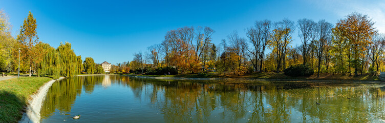 Wall Mural - Podzamecki Pond in Stanisław Staszic Municipal Park