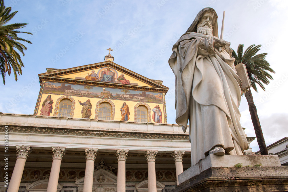 Fotografie Exterior of the papal basilica of Saint Paul Outside the ...