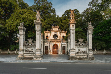 Quan Thanh temple