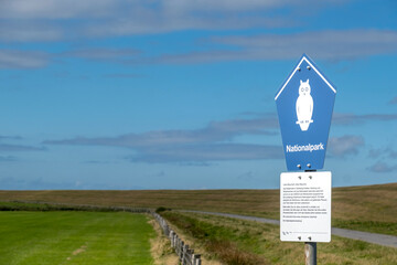 Wall Mural - Nationalpark Wattenmeer, Hinweisschild, Insel Föhr