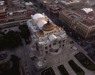 Amanecer en el palacio de bellas artes, luz del sol