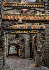 Canvas Print - Tallinn archways