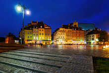 Poland, Masovian Voivodeship, Warsaw, Empty Old Town Square At Night