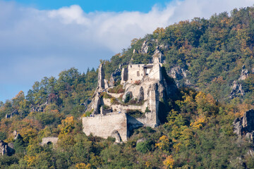 Wall Mural - Ruins of Durnstein castle over Wachau valley, Austria