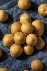 Poster - Raw Yellow Organic Baby Potatoes