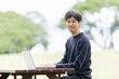 © 茂輝 田代 - 人物　男性　パソコン　PC  ノマド