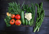 Fototapeta  - warzywa na stole plony zdrowie zielenina żywność