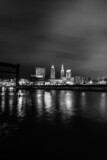 Fototapeta Nowy Jork - Cleveland Ohio Skyline at Night