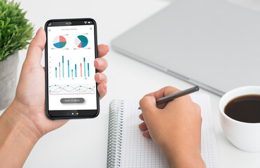 Aufkleber - Business lady using mobile app for business analytics