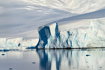 Canvas Print - Iceberg with reflection in South Atlantic Ocean, Antarctica