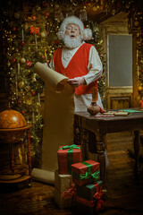 Wall Mural - surprised santa claus