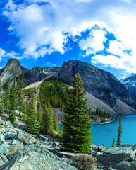 Canvas Print - Magnificent mountain lake Moraine