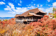 京都　紅葉の清水寺