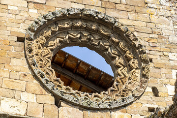 Canvas Print - Gothic rose window in the church of the Monastery of Saint Mary