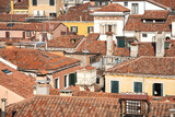 Fototapeta Nowy Jork - View above the rooftops in Venice, Italy