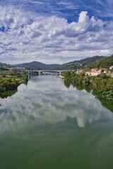 Sticker - Vertical shot of the Douro river. Beautiful summer landscape.