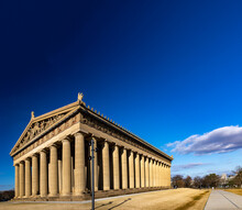 Athen’s Parthenon Replica In Downtown Nashville, Tennessee During Bright Sunny Day