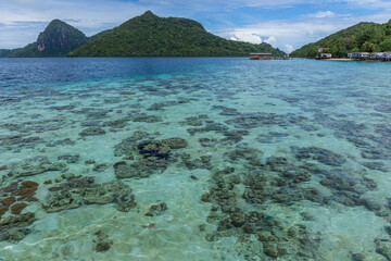 Poster - Clear water of Bohey Dulang, Tun Sakaran Marine park, Borneo