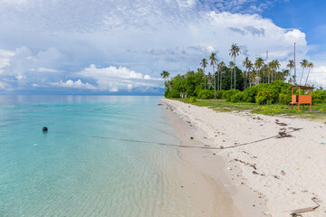 Poster - Sibuan island with turquoise water and beautiful beach, Borneo