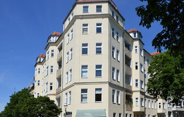 Wall Mural - Historische Fassade im Stadtteil Moabit, Tiergarten, Berlin