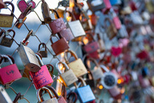 
Love Padlock Or Lucchetti D'Amore, Also „Liebesschlösser“ In German. Love Locks Are Fitted As A Sign Of Love At Bridges, Here In Salzburg, Austria.