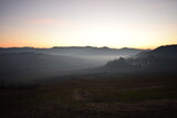 Fototapeta Niebo - Nebbia in collina in oltrepò pavese