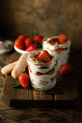 Poster - Homemade strawberry tiramisu served in glasses