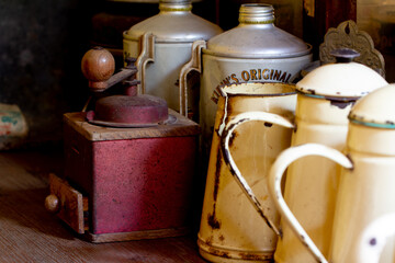  Vintage Light yellow  kettle or Teapot 