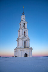 Poster - The flooded old bell tower of St. Nicholas Cathedral, early January morning. Kalyazin. Tver region, Russia