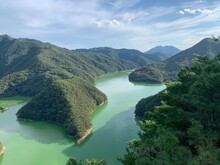 충북 보은 독수리봉에서 내려다본 대청호 풍경, 악어형상, 호수 / Daecheong Lake Scenery, Crocodile Shape, Lake Overlooking From Boeun Eaglebong Peak In Chungbuk.
